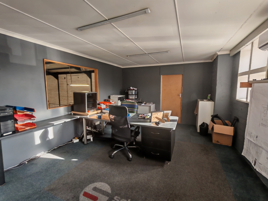 To Let commercial Property for Rent in Gants Plaza Western Cape